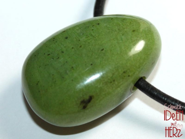 Chrysoprase on cord