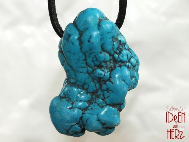 Turquoise (rec.) on cord