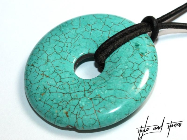 Turquoise (rec.) on cord