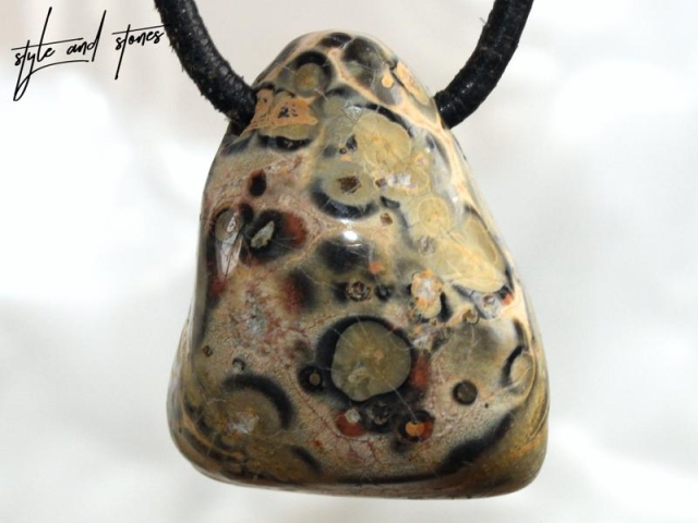 Leopard rhyolite on cord