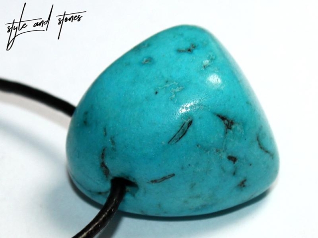 Turquoise (rec.) on cord