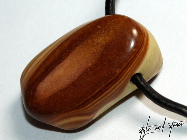 Canyon stone on cord