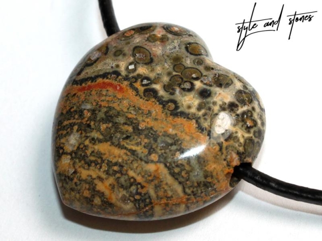 Leopard rhyolite on cord