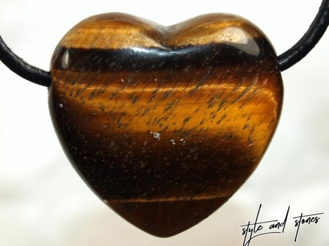 Tigers eye on cord