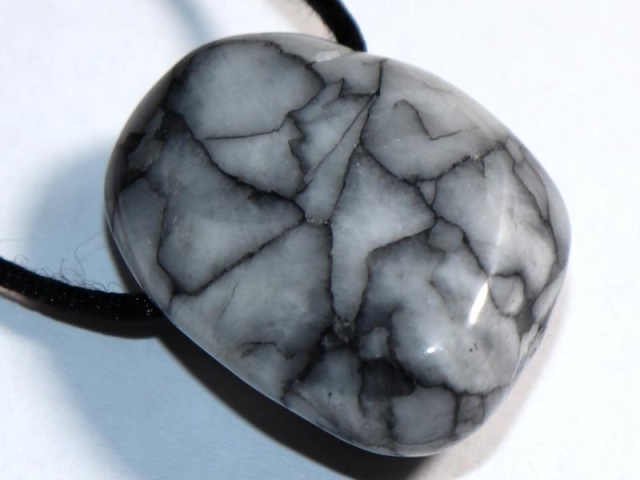 Pinolite on cord