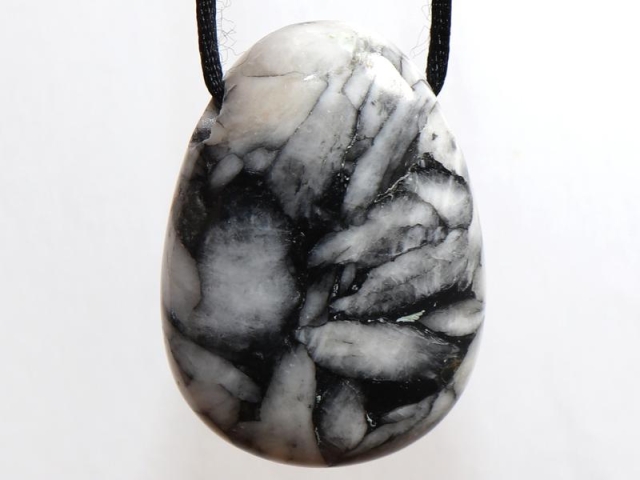 Pinolite on cord