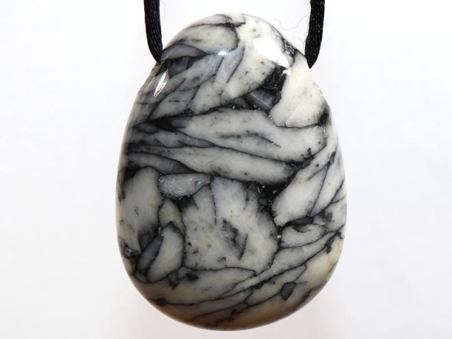 Pinolite on cord