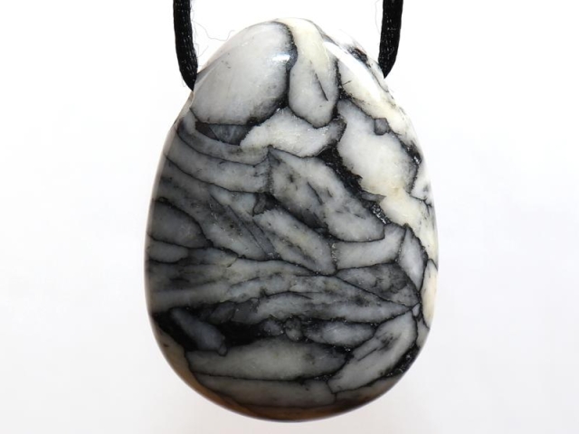 Pinolite on cord