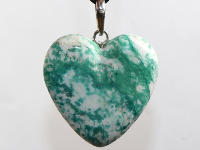 Malachite in dolomite on cord