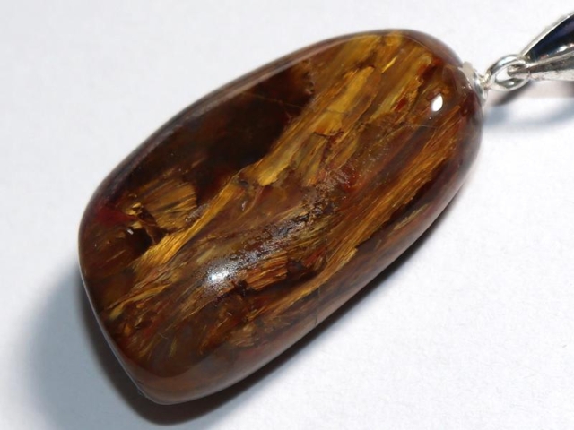 Pietersite on cord