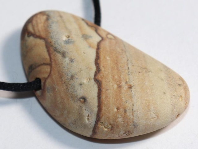 Picture jasper on cord