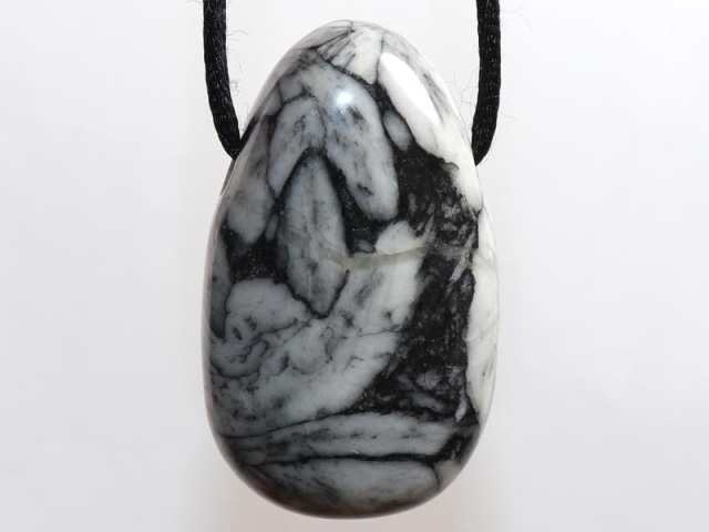 Pinolite on cord