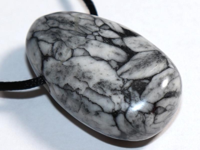 Pinolite on cord