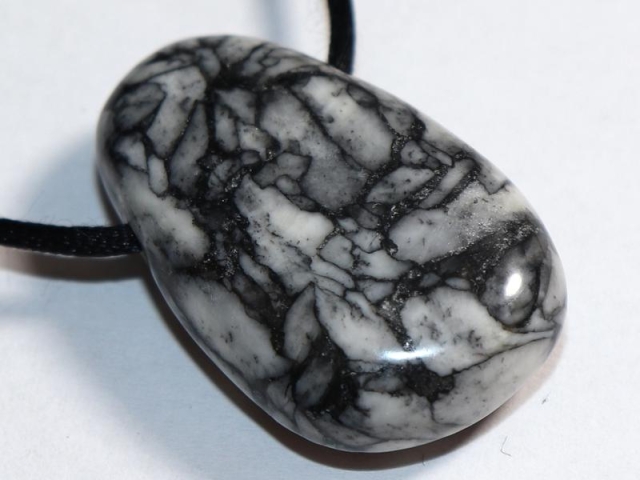 Pinolite on cord