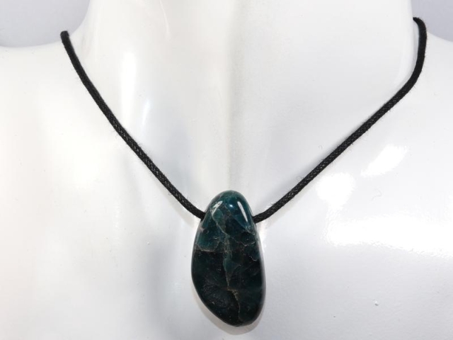 Apatite on cord