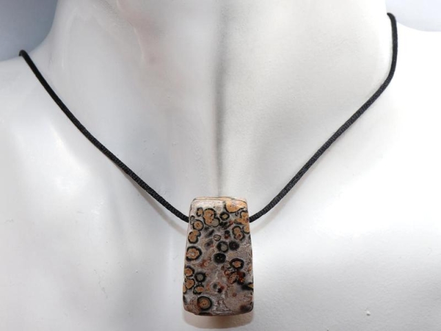 Leopard rhyolite on cord