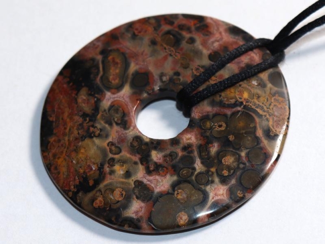 Leopard rhyolite on cord