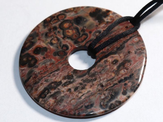 Leopard rhyolite on cord