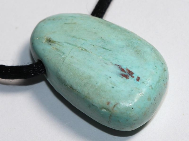 Chrysocolla on cord