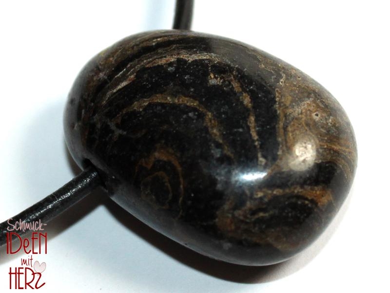 Stromatolite on cord