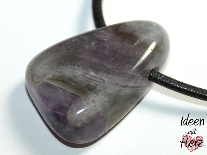 Amethyst auf Band