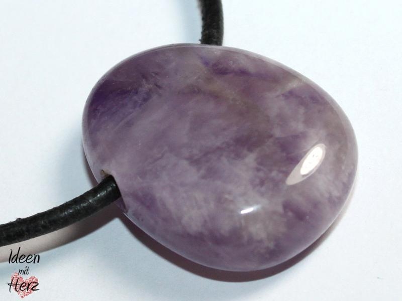 Amethyst auf Band