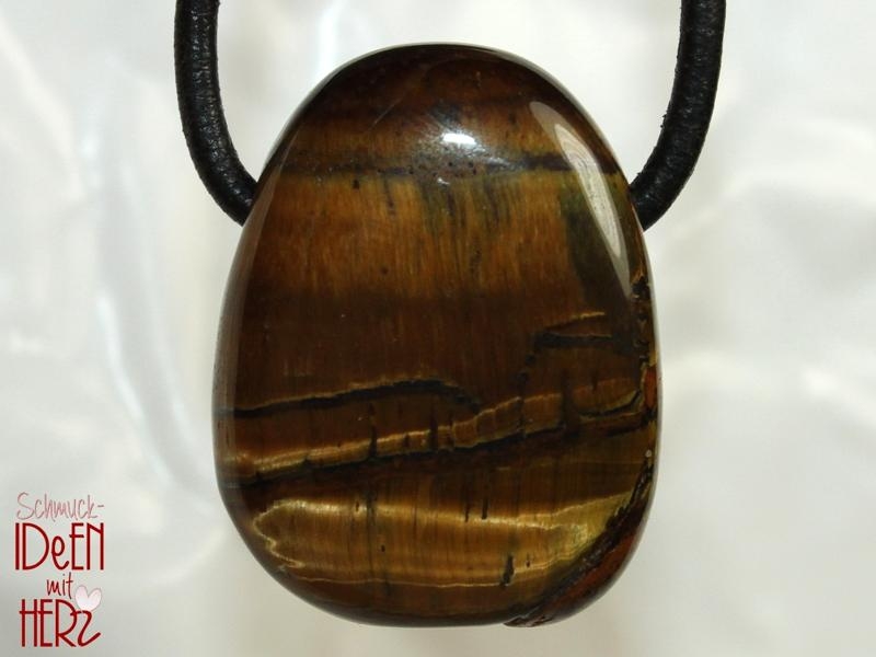 Tigers eye on cord