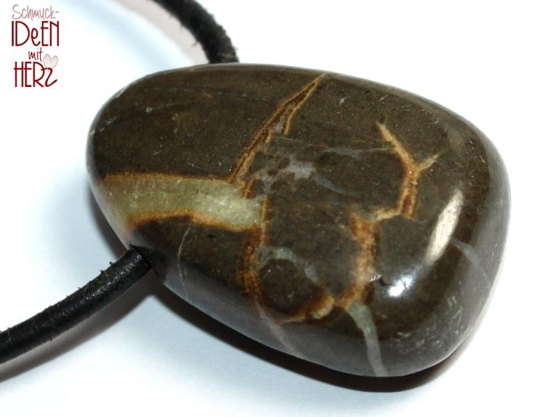 Septaria on cord