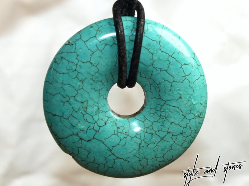 Turquoise (rec.) on cord