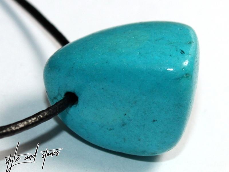 Turquoise (rec.) on cord