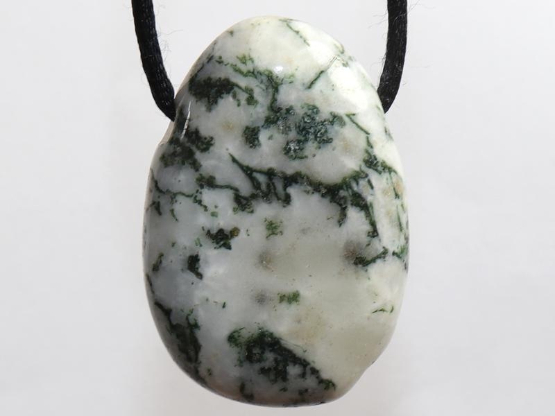 Tree agate on cord