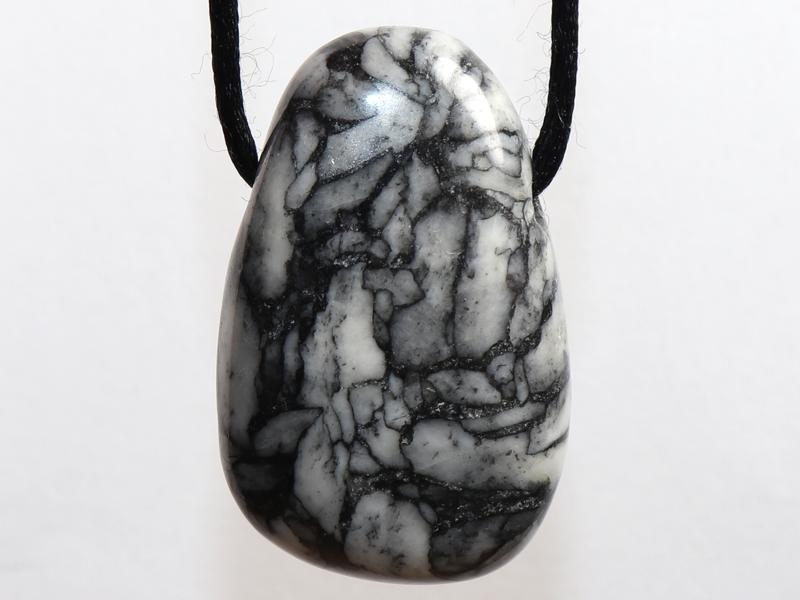 Pinolite on cord