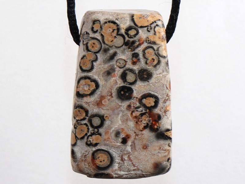 Leopard rhyolite on cord