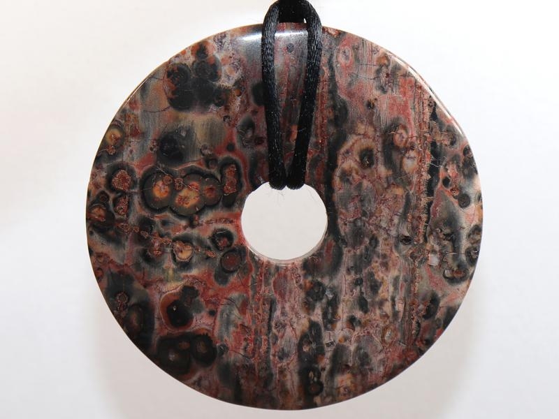 Leopard rhyolite on cord