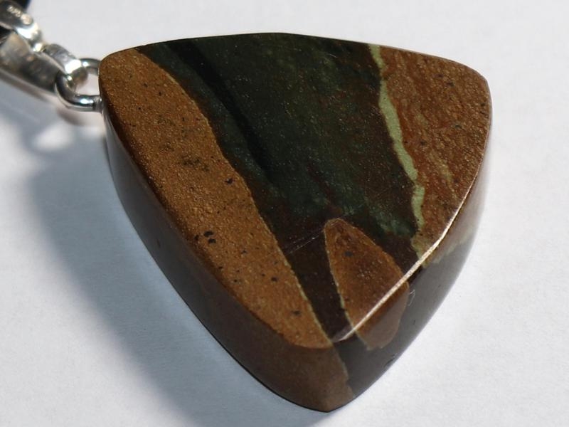 Olivine on cord