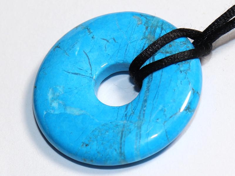 Turquoise (rec.) on cord