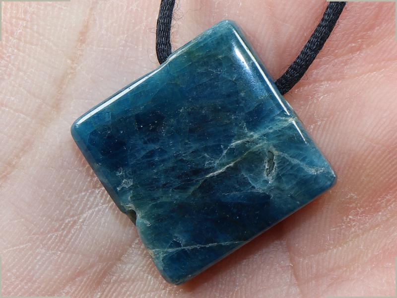 Apatite on cord