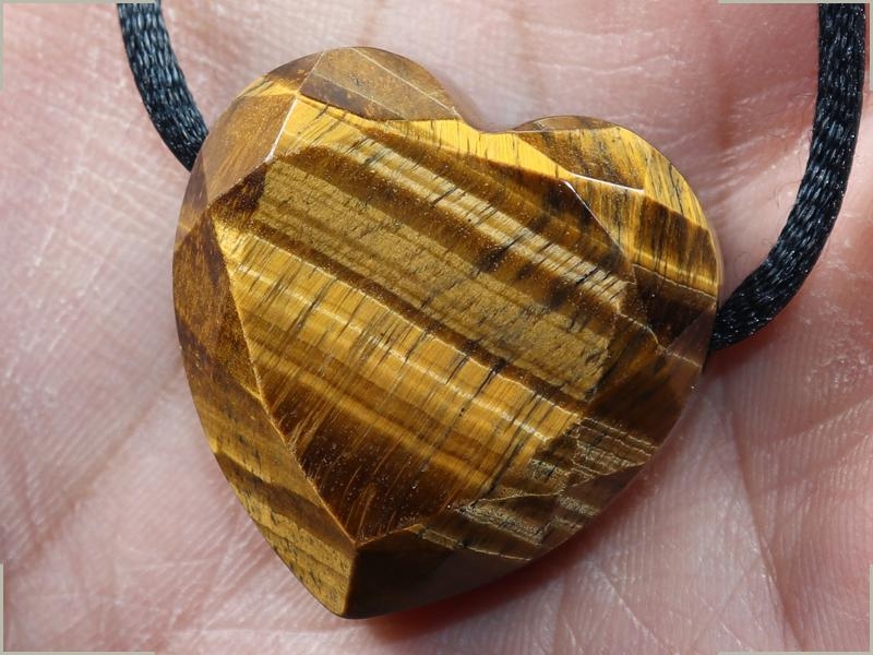 Tigers eye on cord