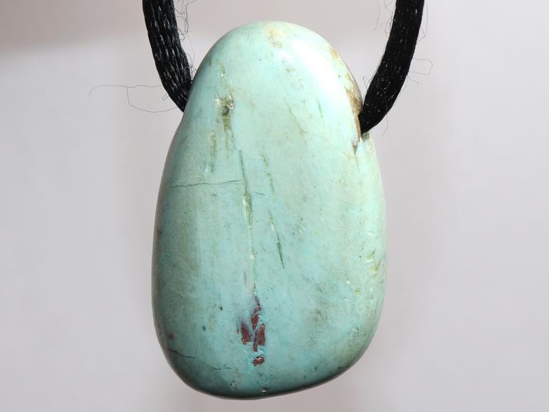 Chrysocolla on cord