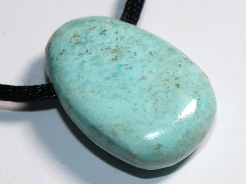 Chrysocolla on cord