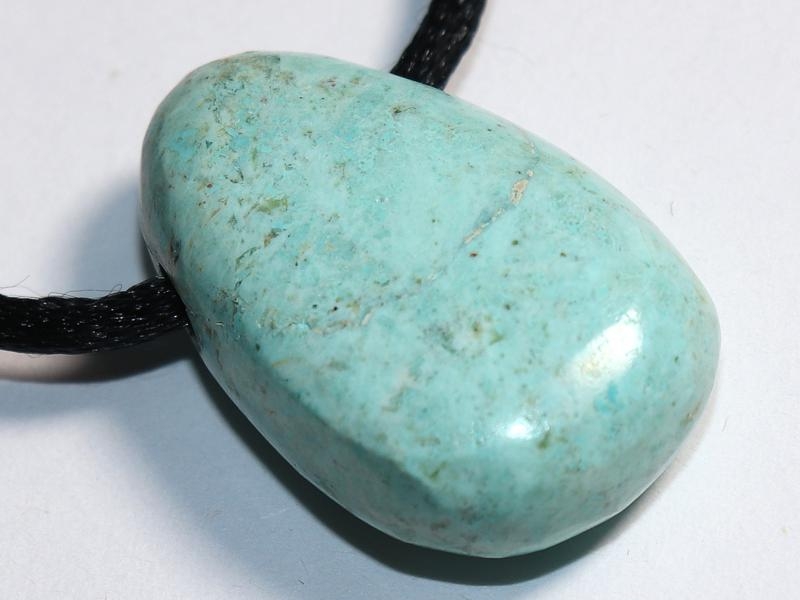 Chrysocolla on cord